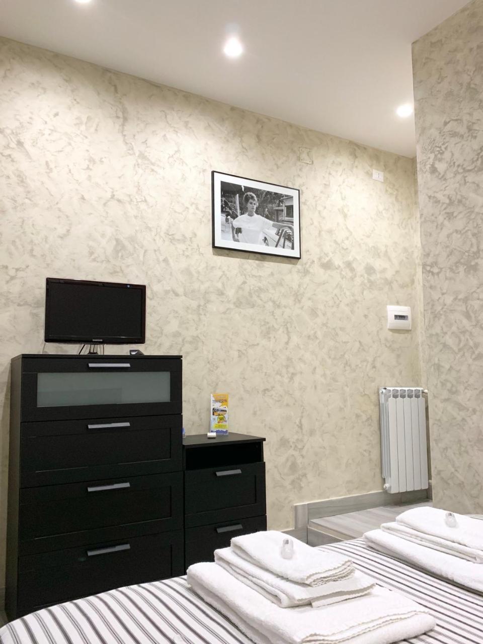 فندق Bed No Breakfast Ak نابولي المظهر الخارجي الصورة